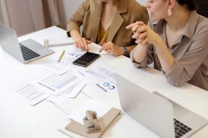 4 Benefits of an EIN for Professional Consultants